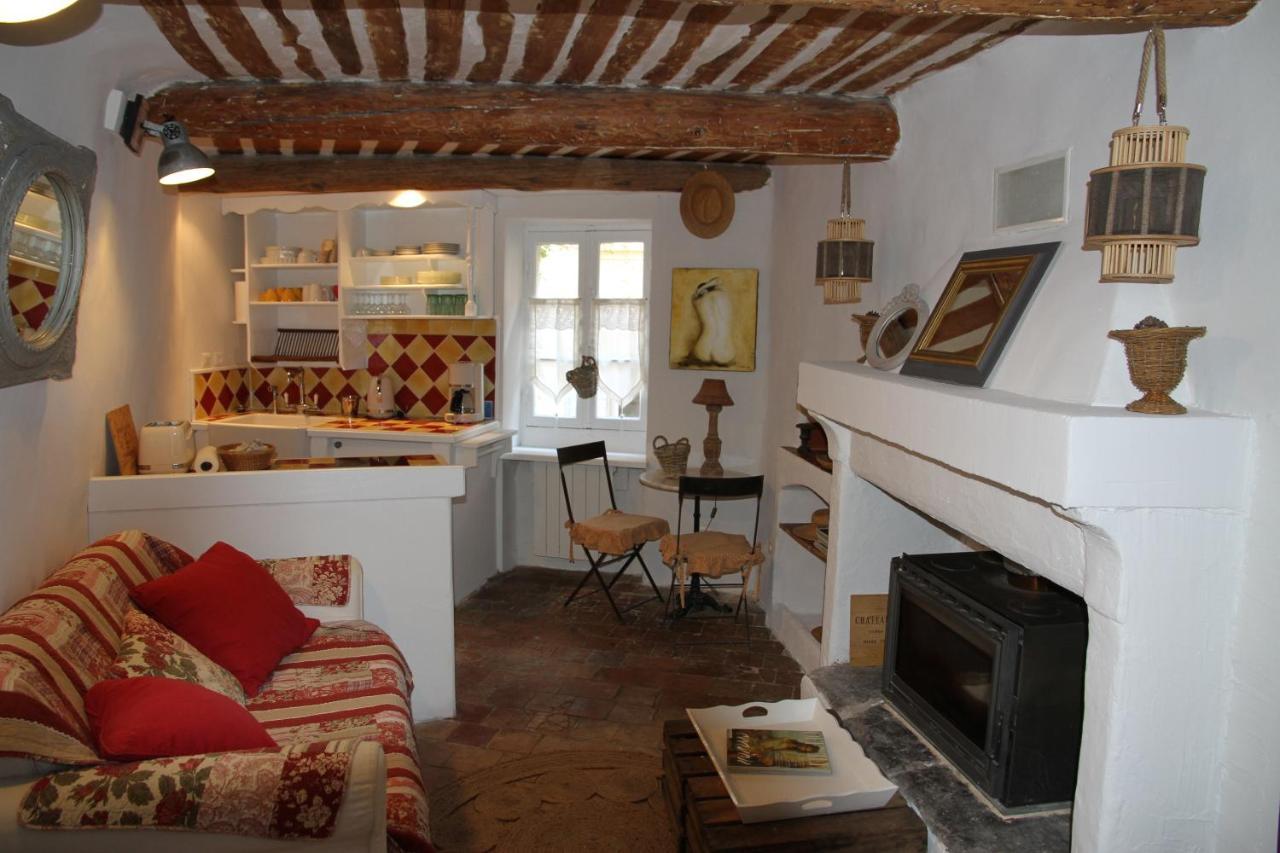 Le Passage Apartment Lourmarin Bagian luar foto