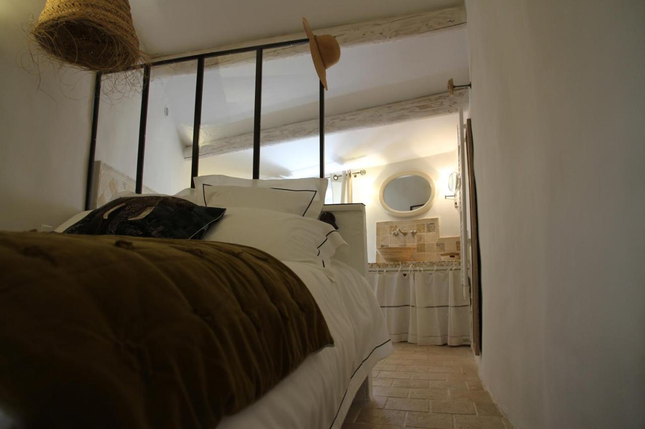 Le Passage Apartment Lourmarin Bagian luar foto