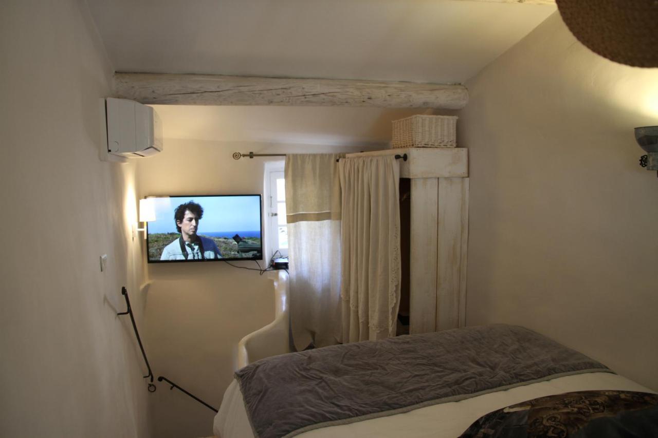 Le Passage Apartment Lourmarin Bagian luar foto
