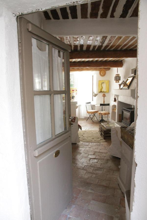 Le Passage Apartment Lourmarin Bagian luar foto